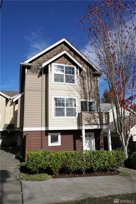 2814 SW Adams St, Seattle, WA 98126