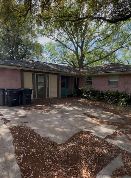 8554 S Essen Heights Ct, Baton Rouge, LA 70809