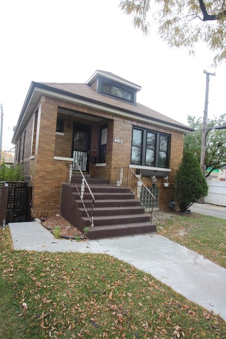5514 S Kostner Ave, Chicago, IL 60629