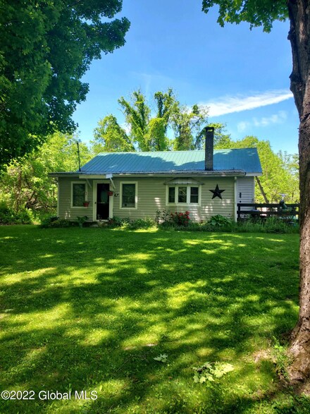 67 N Mountain Rd, Copake, NY 12516