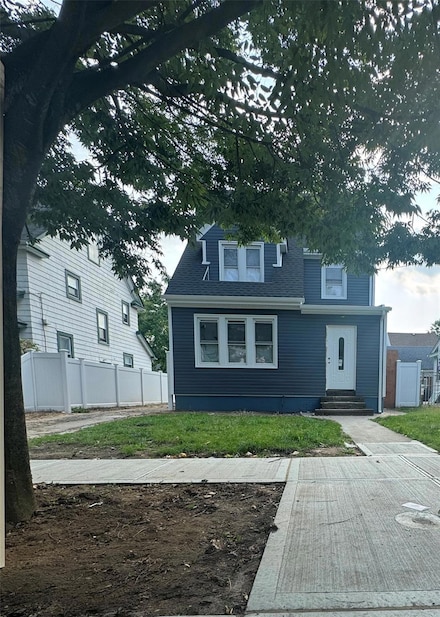 111-32 199th St, Saint Albans, NY 11412
