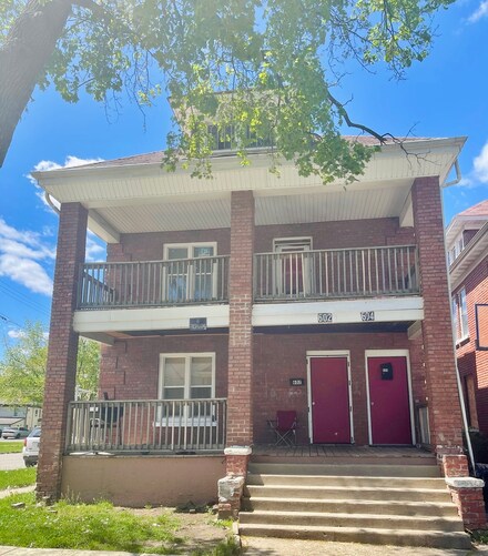 602 Woodlawn Ave, Rockford, IL 61103