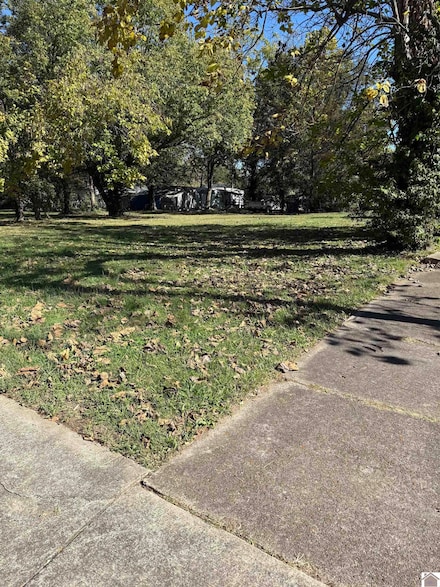 1218 Salem Ave, Paducah, KY 42001