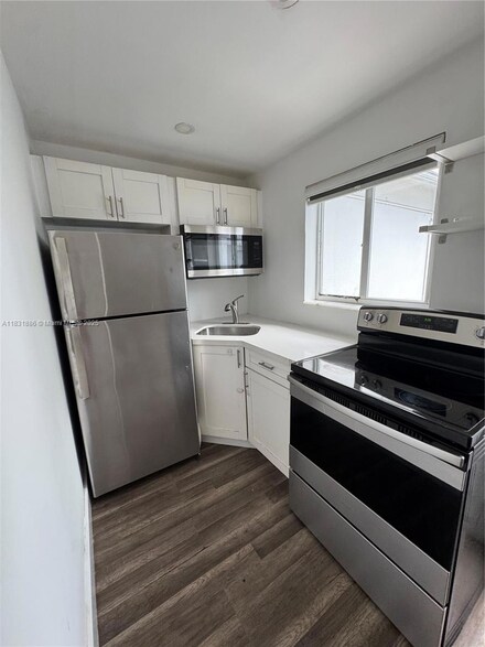 685 SW 7th Terrace Unit 2, Dania Beach, FL 33004