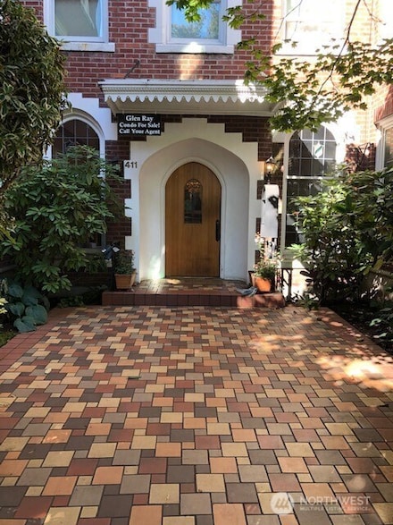 411 Boylston Ave E Unit 203, Seattle, WA 98102