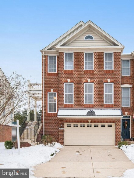 25568 Creekmore Terrace, Chantilly, VA 20152