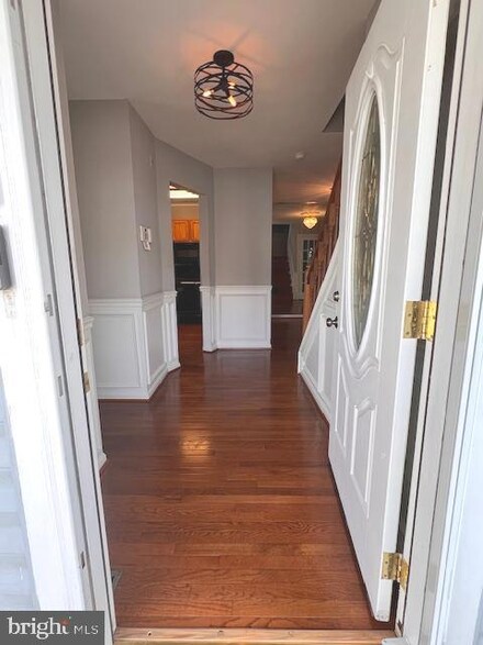 2814 Hornbeam Ct, Glenarden, MD 20706