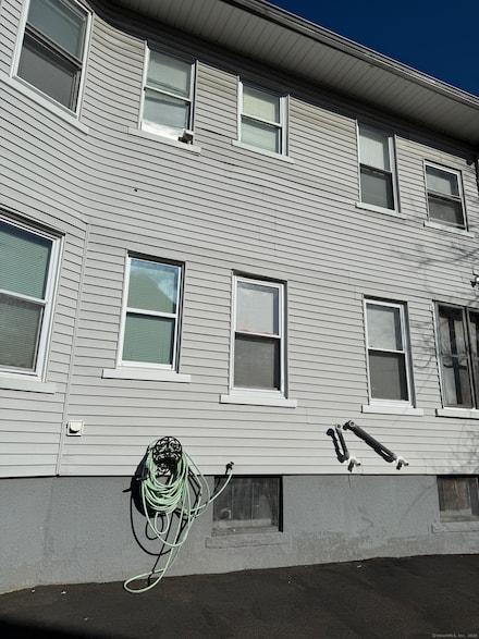 78-80 Harral Ave, Bridge Port, CT 06604