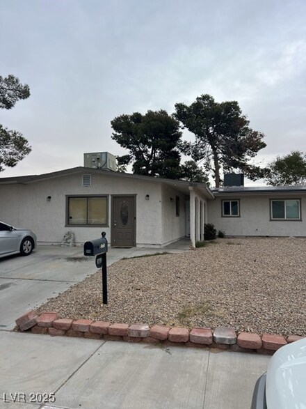 3860 Ventura Way, Las Vegas, NV 89121