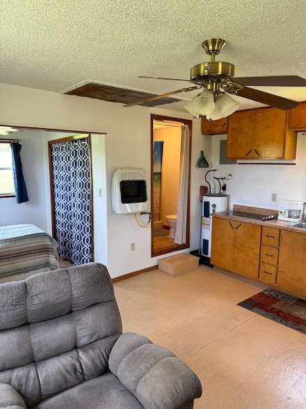 341 River Vw Rd, Fredericksburg, TX 78624