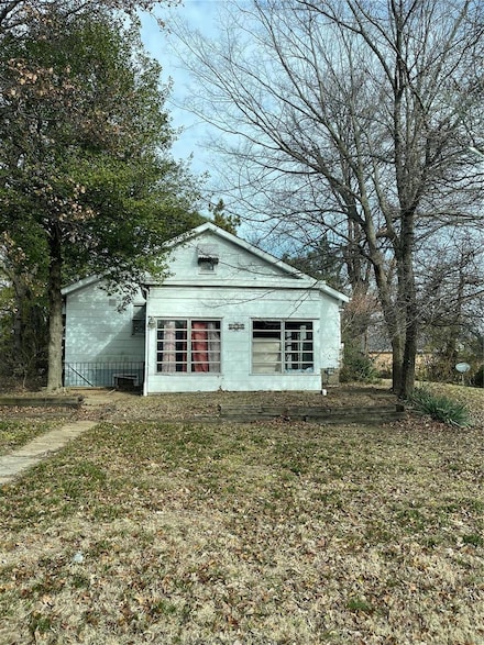 1115 Reale Ave, Saint Louis, MO 63138