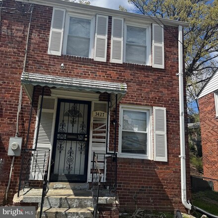 3427 25th St SE, Washington, DC 20020