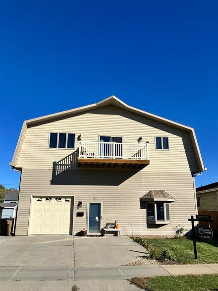 1631 Main St S, Minot, ND 58701