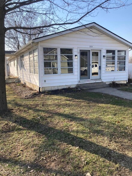 225 3rd St, Kirkersville, OH 43033