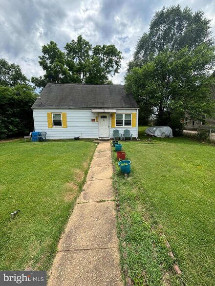 129 Evans St, Manassas Park, VA 20111