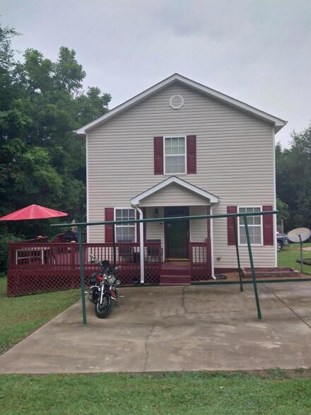 2715 Harrison Pike, Chattanooga, TN 37406
