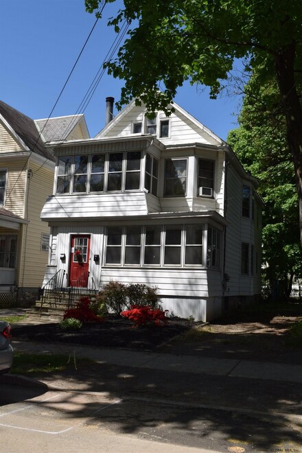 4 Alden Ave, Albany, NY 12209