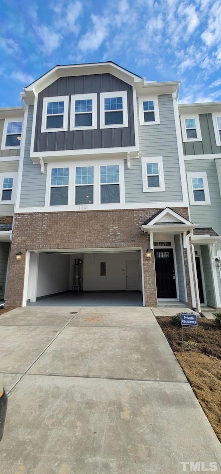 2812 Saltaire Ave, Durham, NC 27703