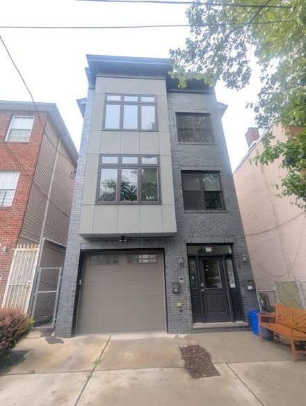 173 Halladay St Unit 2, Jersey City, NJ 07304