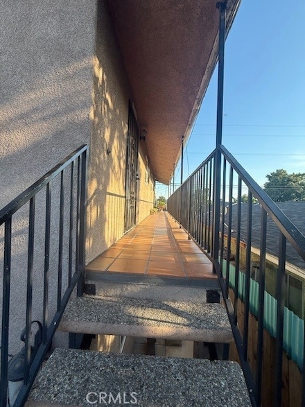 1232 E 68th St, Los Angeles, CA 90001