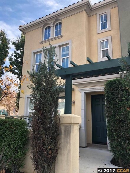 1105 Davis St, San Leandro, CA 94577