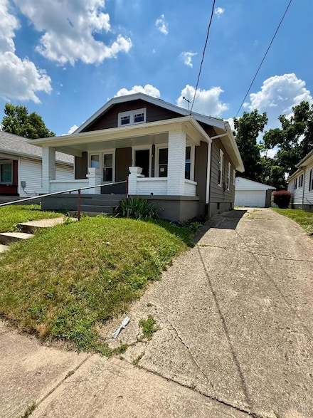 920 Delaware Ave, Middletown, OH 45044