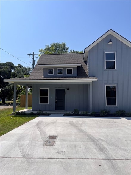 1398 E 21st St, Bryan, TX 77803