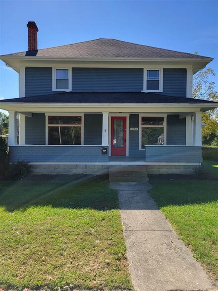 525 E Main St, Centerville, IN 47330