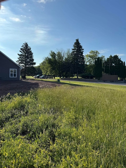 W5007 Cottage Ln, Sherwood, WI 54169