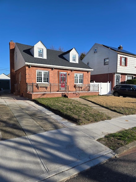 11841 225th St, Cambria Heights, NY 11411
