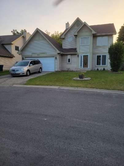5229 Acacia Ct, Gurnee, IL 60031