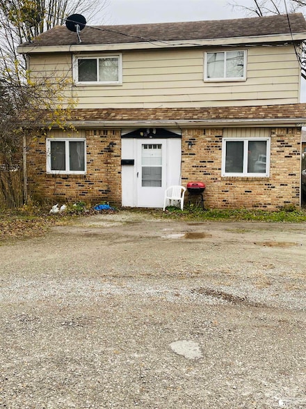 751 Orchard St, Temperance, MI 48182