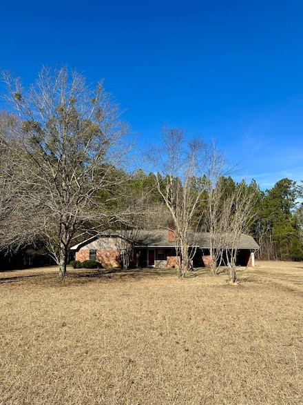10285 Brooksville Rd, Louisville, MS 39339