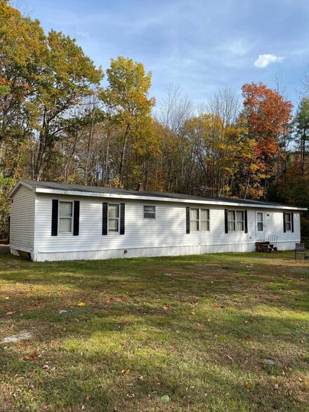 313 Lewiston Rd, New Gloucester, ME 04260
