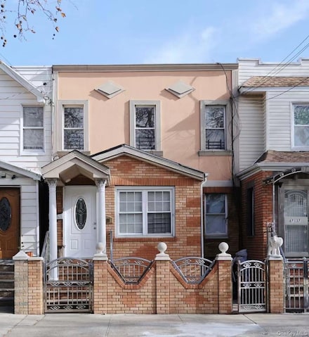 8735 129th St, Richmond Hill, NY 11418