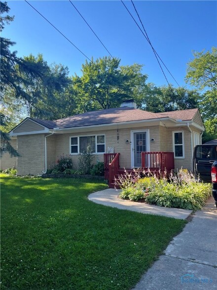 4926 Haddon Rd, Toledo, OH 43623