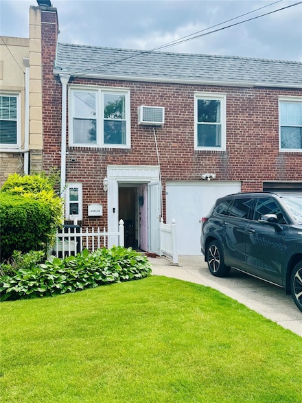11514 135th Ave, South Ozone Park, NY 11420