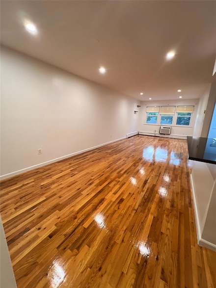 240-10 68th Ave Unit 2, Little Neck, NY 11362