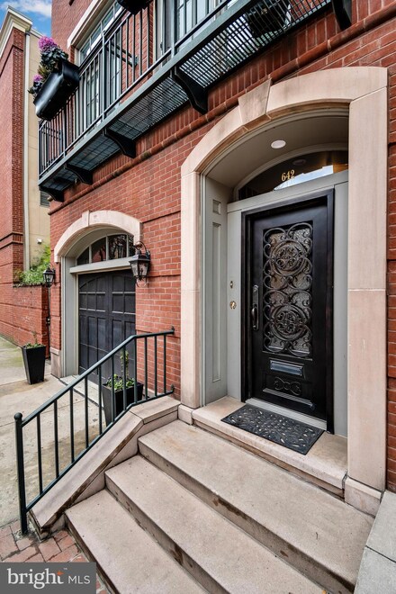 642 N 17th St, Philadelphia, PA 19130