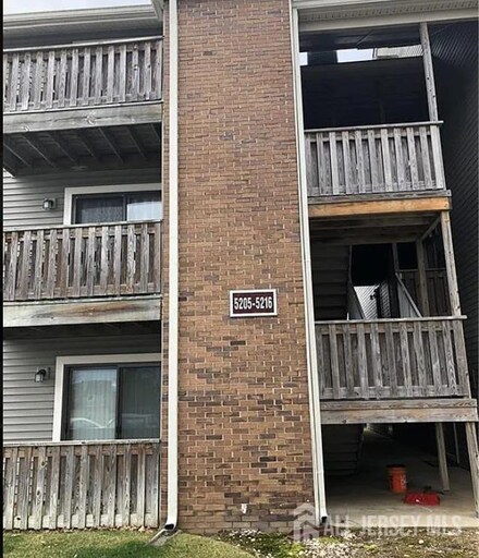 5205 Ravens Crest Dr, Plainsboro, NJ 08536