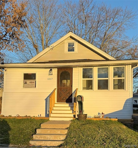1217 Barney Ave, Flint, MI 48503