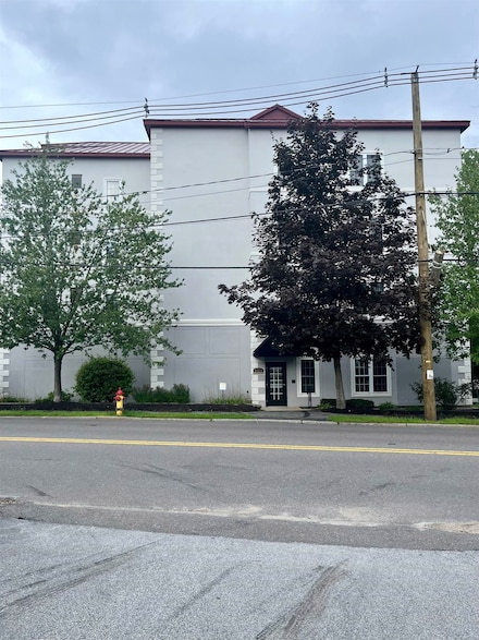 96 River Rd Unit 408, Manchester, NH 03104