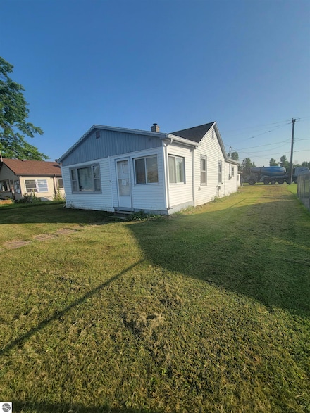 1780 S Riverside Dr, Au Gres, MI 48703