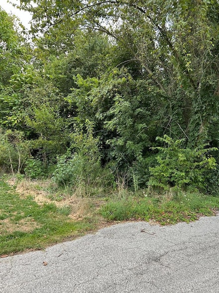 3011 Highland Dr, Maysville, KY 41056