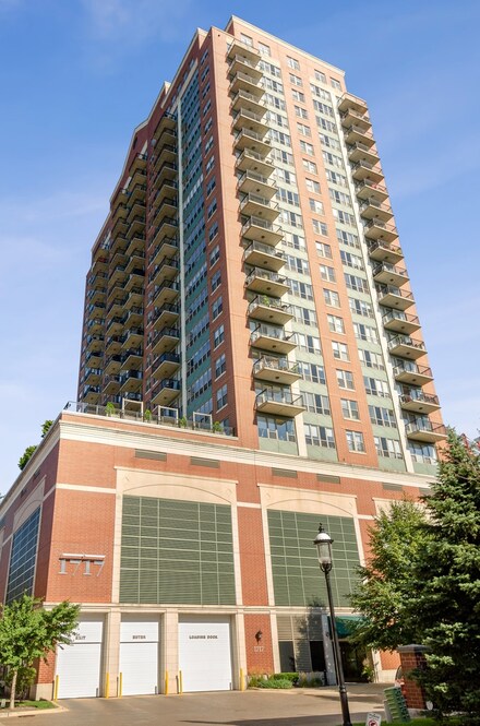1717 S Prairie Ave Unit 2105, Chicago, IL 60616