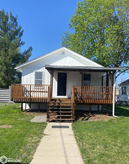 2122 Avenue E, Fort Madison, IA 52627