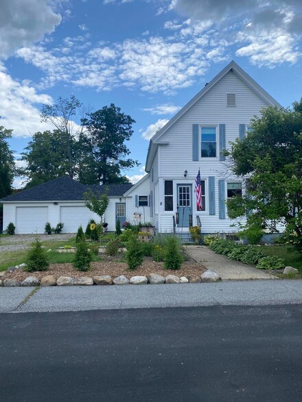 8 Wadleigh St, Parsonsfield, ME 04047