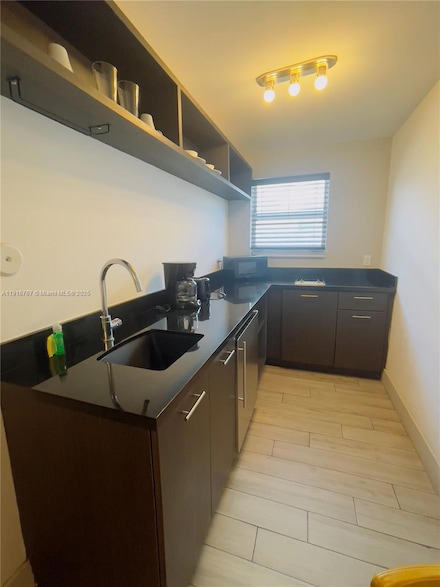 7500 Collins Ave Unit 112, Miami Beach, FL 33141