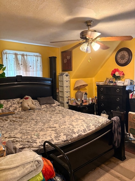 12 Graves Ave, Lynn, MA 01902