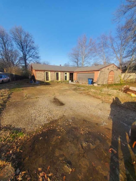 1005 Richland Dr, West Memphis, AR 72301